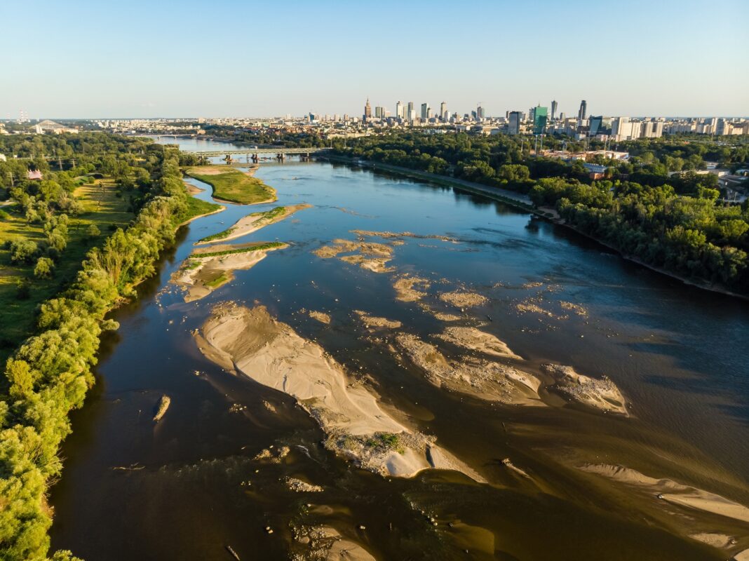 Seca severa faz rio da Europa atingir menor nível da história