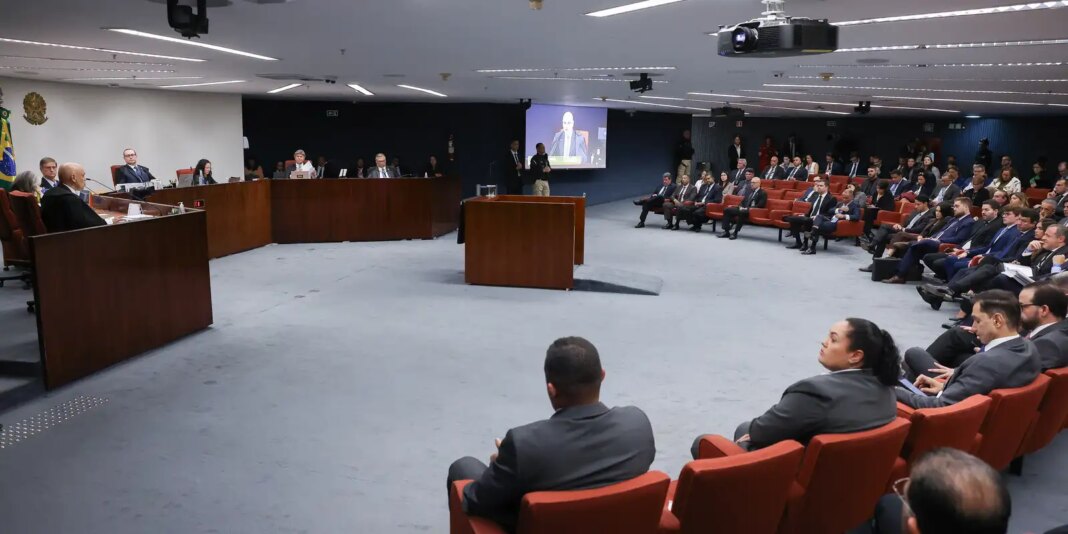 Anotações em agenda já são início de execução do golpe, diz Moraes