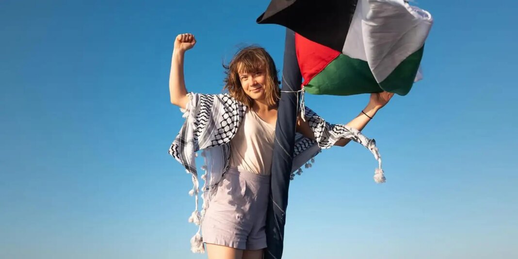 Flotilha de 40 embarcações com ajuda a Gaza segue pelo Mediterrâneo