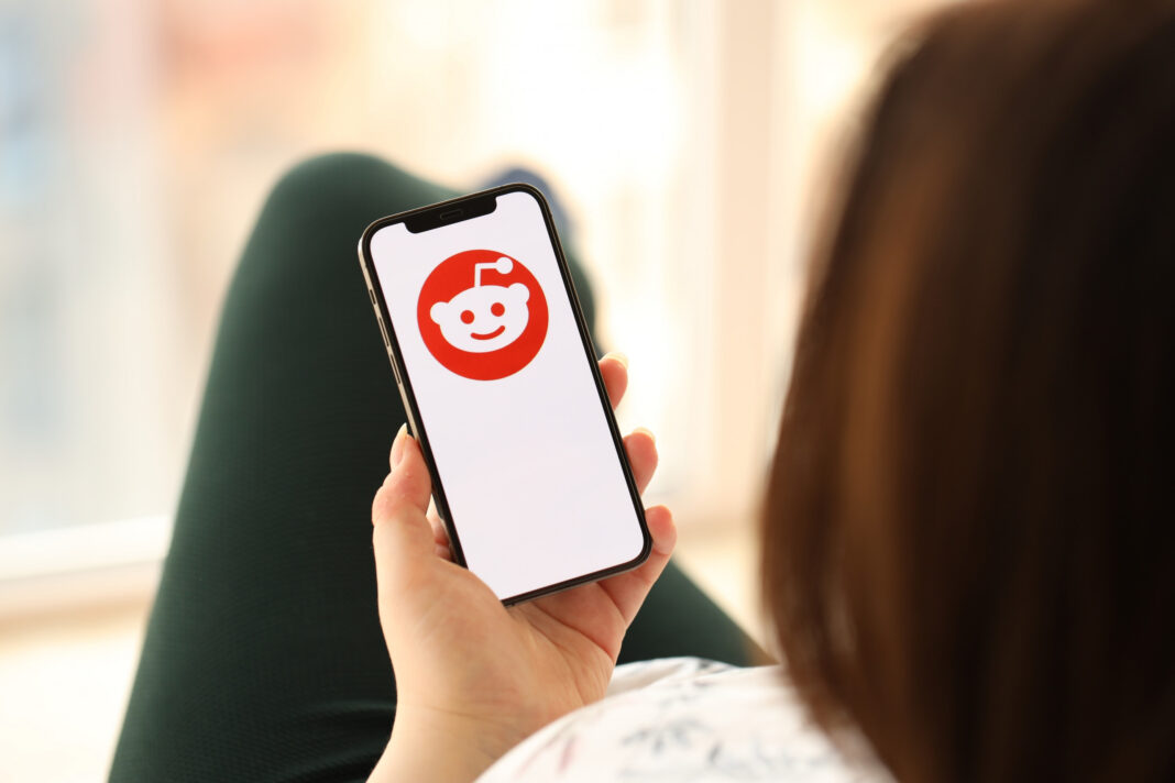 Novo acordo do Reddit com Google pode mudar futuro da IA