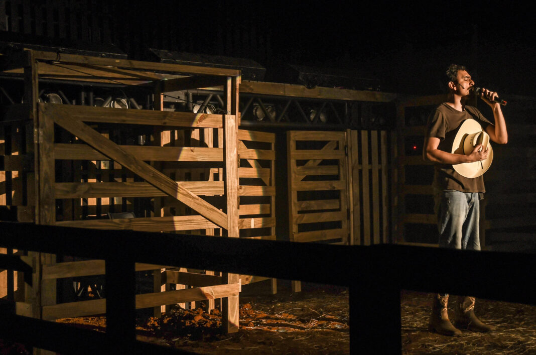 Teatro da Vertigem apresenta 'Agropeça' em espaço do MST - 30/01/2026 - Mônica Bergamo