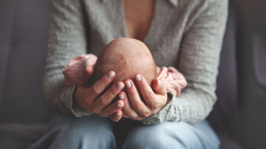 Paracetamol na gravidez não aumenta risco de autismo, diz estudo