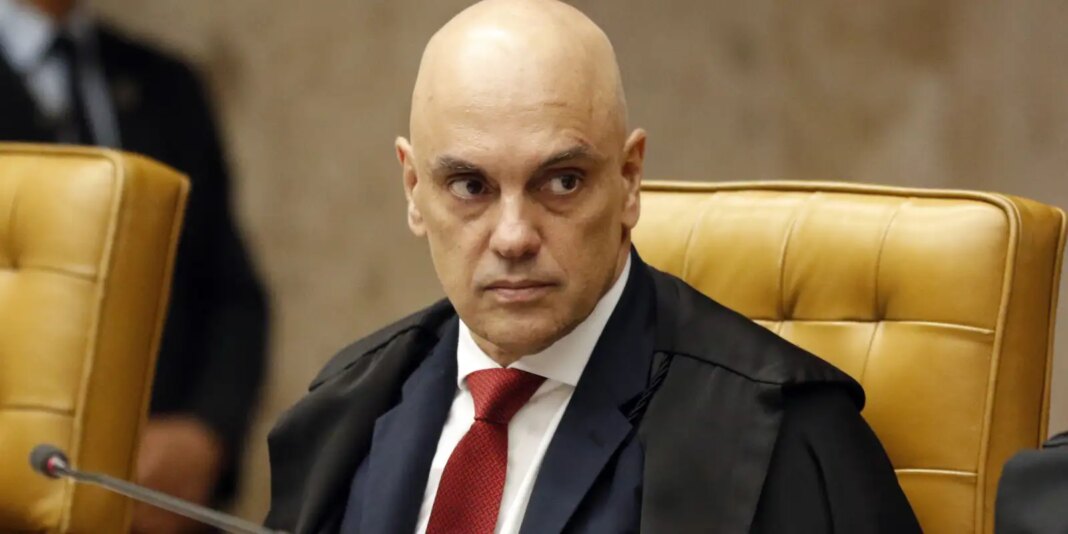 Moraes autoriza visitas de filhos e enteada a Bolsonaro