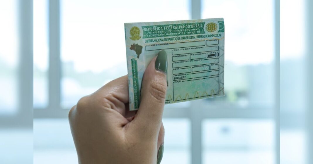 Detran-PR divulga lista de 4 mil selecionados para CNH Social gratuita