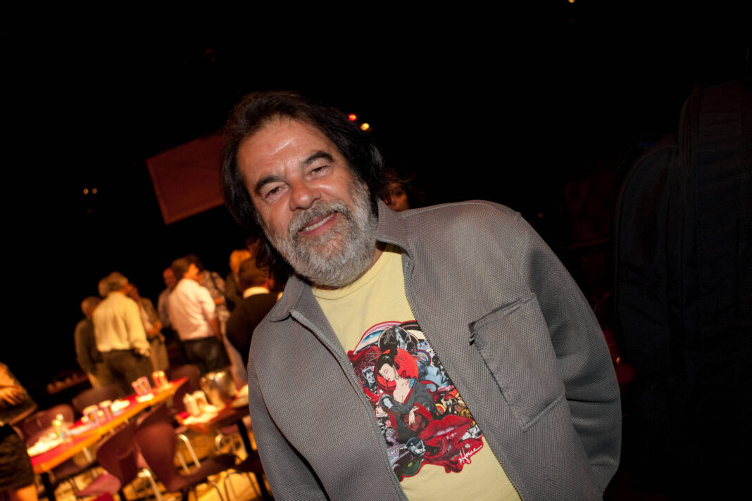 Morre o engenheiro de som Moogie Canazio aos 70 anos - 21/04/2026 - Ilustrada