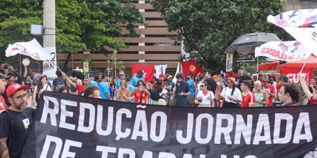Caminhos da Reportagem debate impactos da escala 6x1 no Brasil
