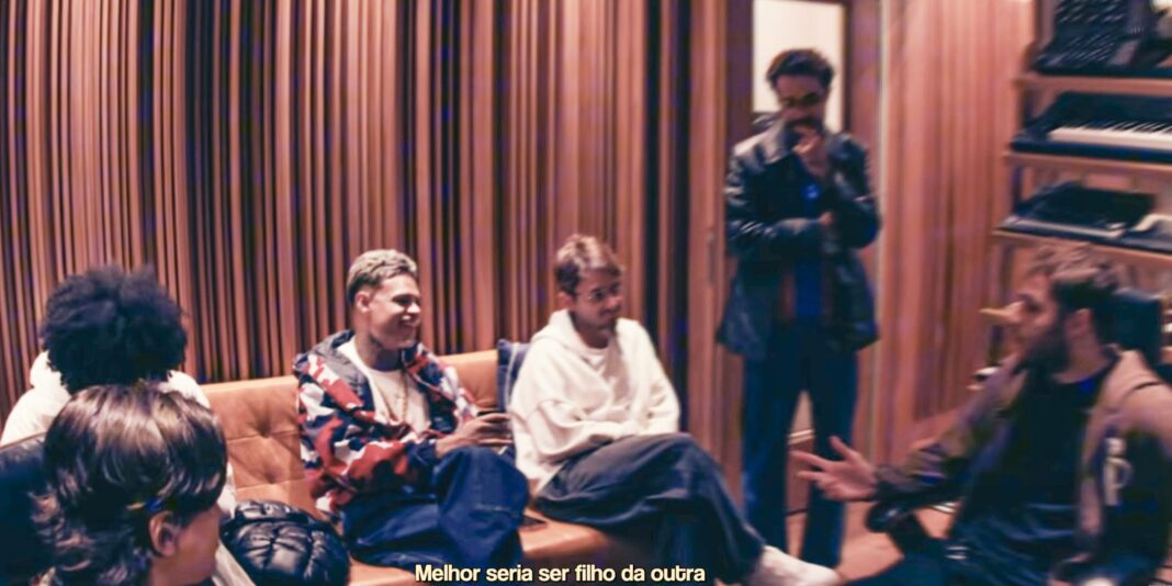 Artistas de diferentes gerações interpretam clássicos de Chico Buarque