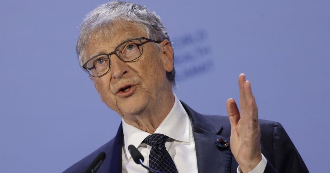 Bill Gates vai doar US$ 1 bilhão para ampliar acesso à IA